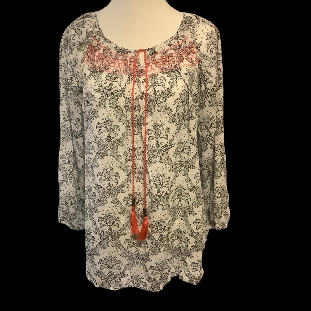 POINT ZERO CURVY FLORAL PRINT/ TIE NECK/ LONG SLEEVE BLOUSE/ TOP/ Size 1X
